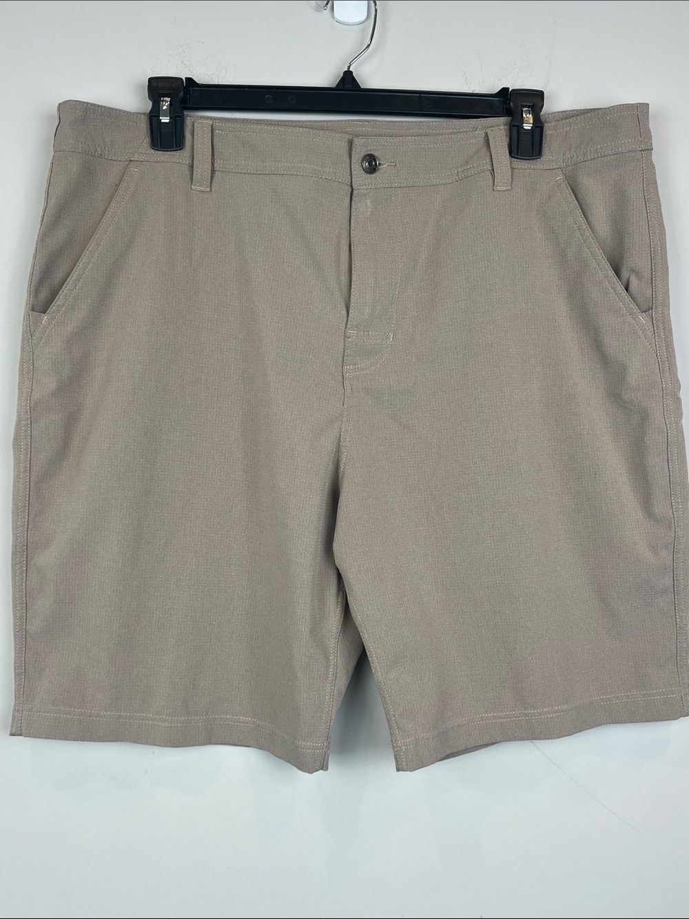 PrAna Men's Zion Performance Shorts Khaki Light Brown Size 40 8" inseam